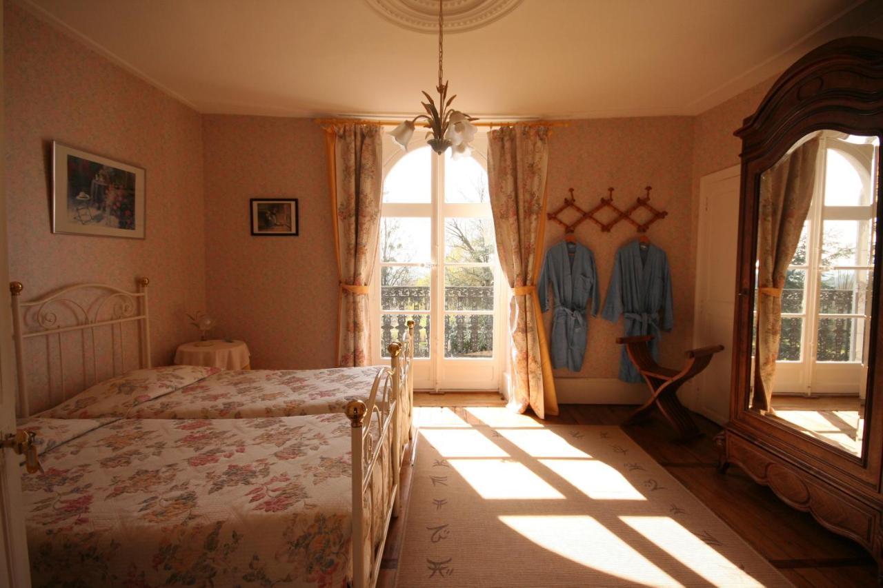 Domaine De Sainte Anne Bed and Breakfast Venoy Exteriör bild